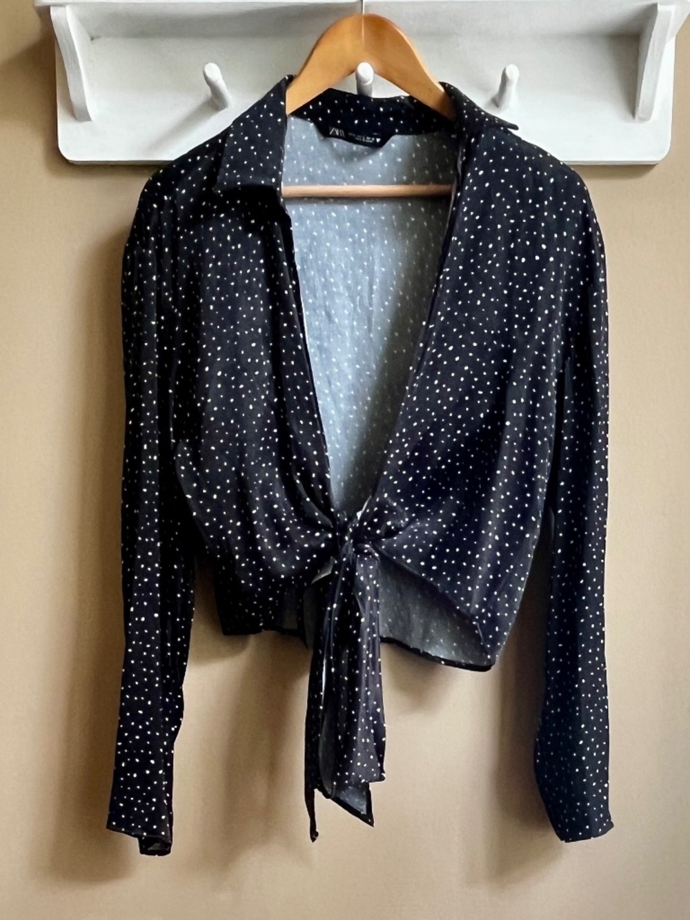 ZARA Black & White Polka Dot Satin Tie-Front Cropped Blouse Size L